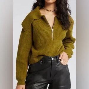 Half-Zip Ribbed V-Neck Sweater in Olive